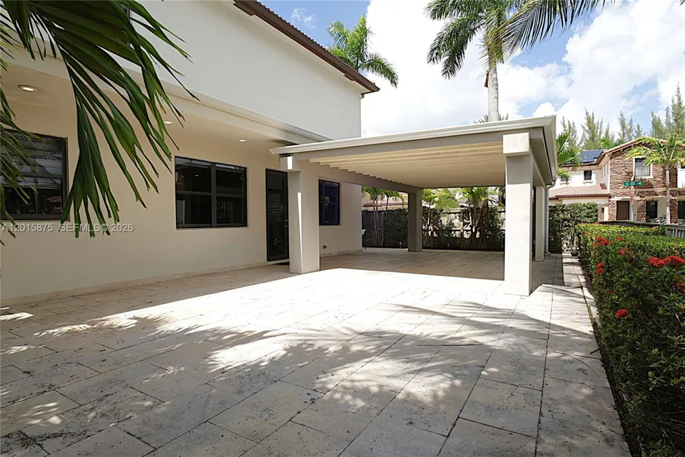 8925 NW 99th Ave Doral, FL 33178