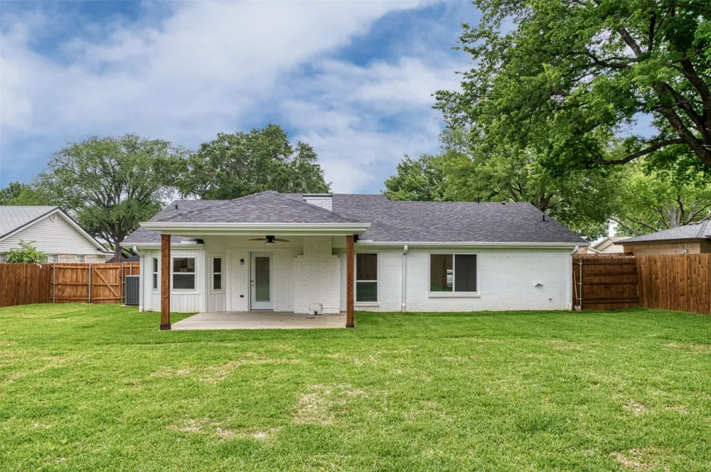 314 Sixpence Lane Euless, TX 76039