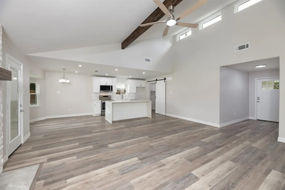314 Sixpence Lane Euless, TX 76039