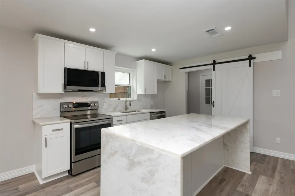 314 Sixpence Lane Euless, TX 76039