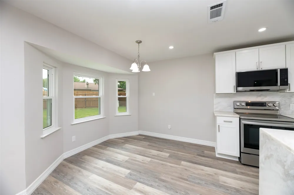 314 Sixpence Lane Euless, TX 76039
