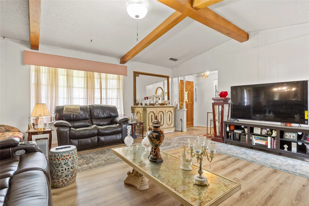 1209 Hanna Circle DeSoto, TX 75115