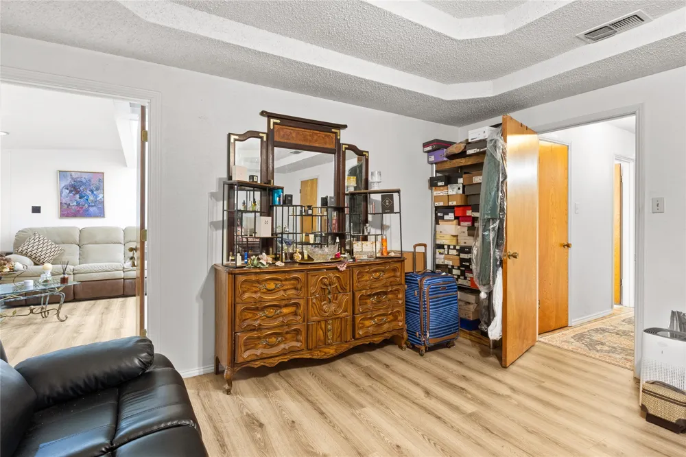 1209 Hanna Circle DeSoto, TX 75115