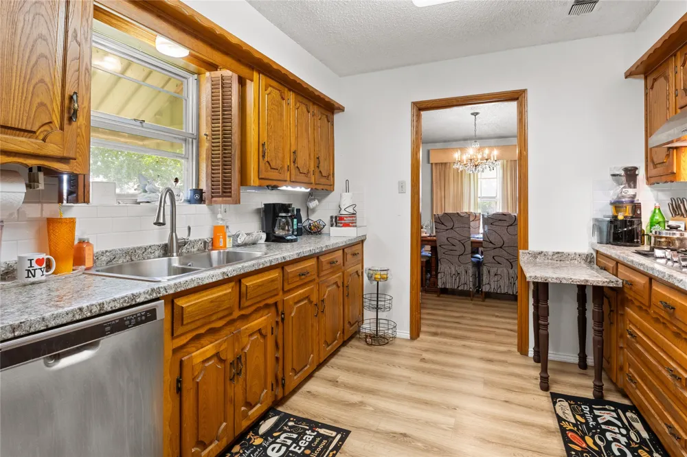 1209 Hanna Circle DeSoto, TX 75115