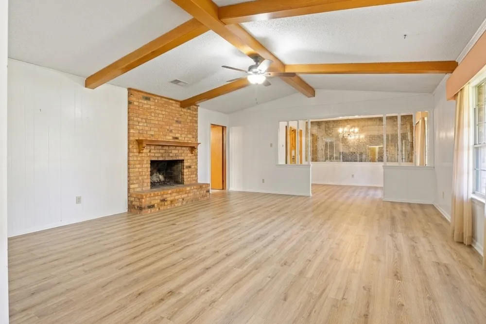 1209 Hanna Circle DeSoto, TX 75115