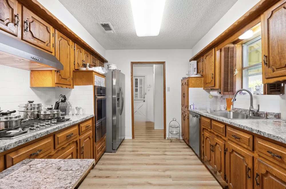 1209 Hanna Circle DeSoto, TX 75115