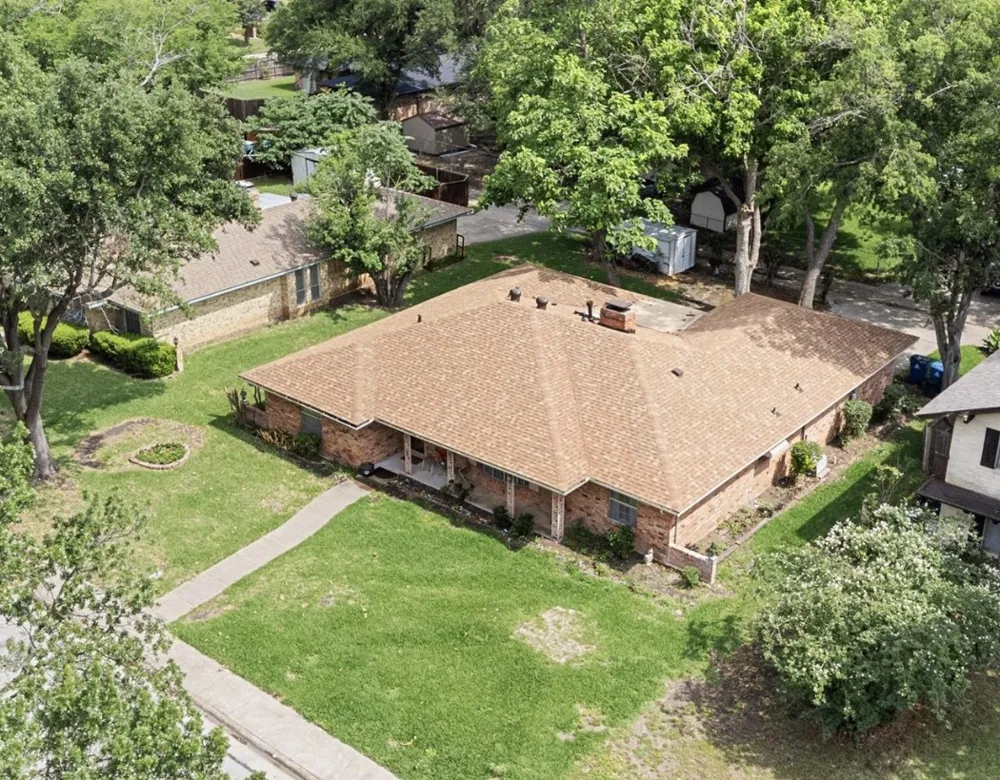 1209 Hanna Circle DeSoto, TX 75115