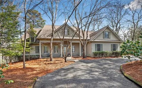 1027 Hunters Trace