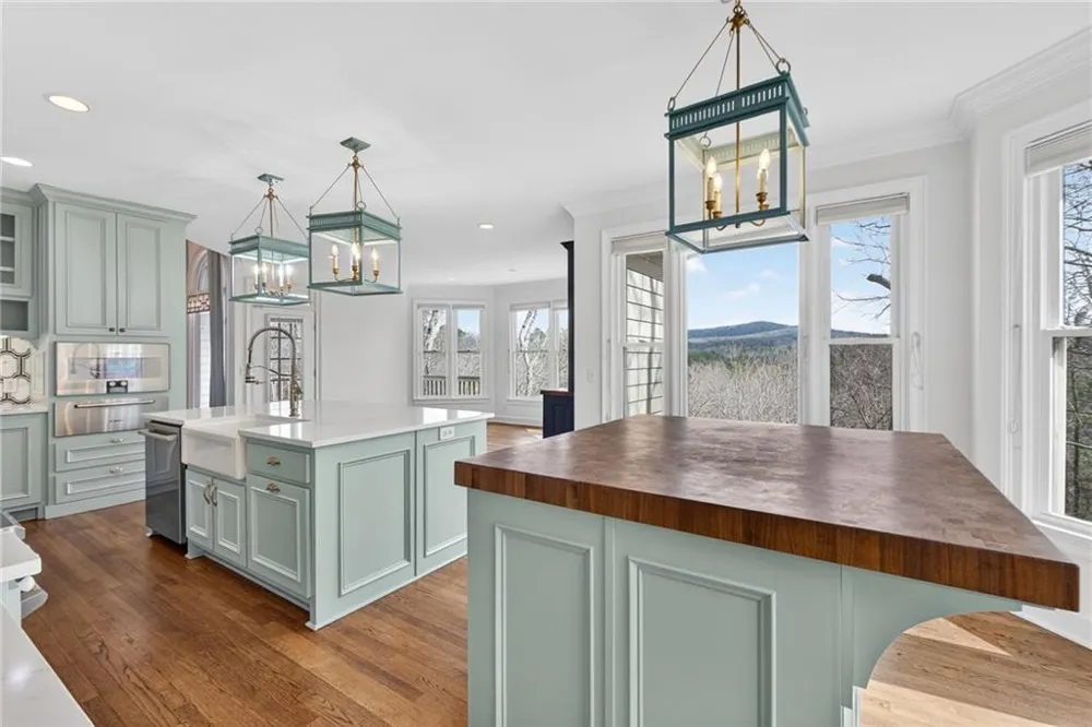 1027 Hunters Trace Big Canoe, GA 30143