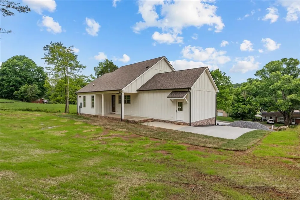 171 Roby Dr Erin, TN 37061