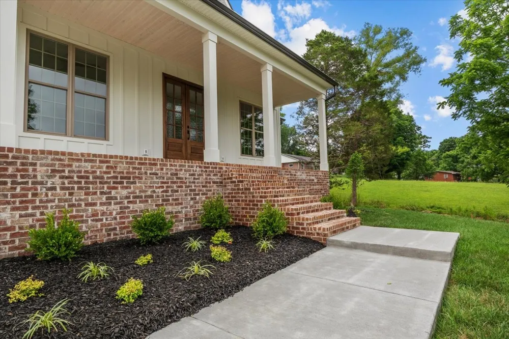 171 Roby Dr Erin, TN 37061