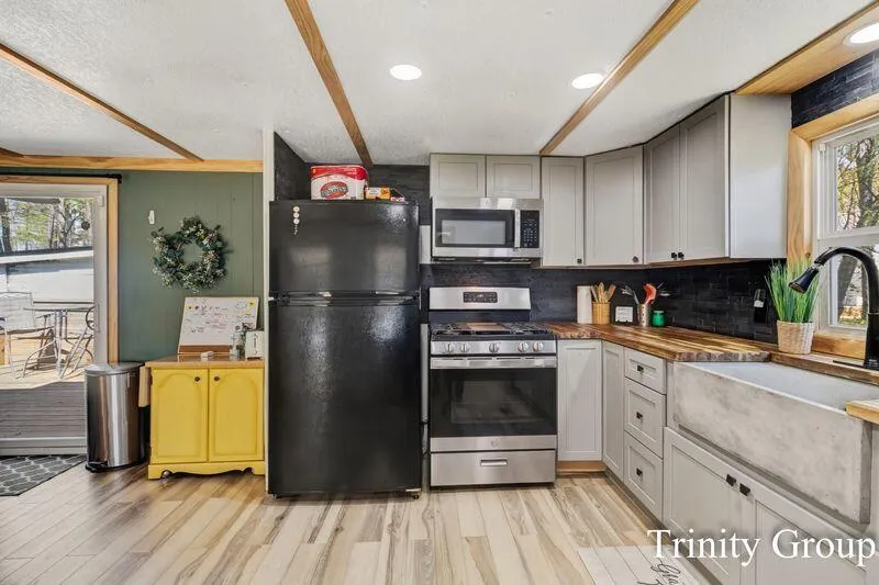 7615 S Croton Hardy Drive Croton Township, MI 49337