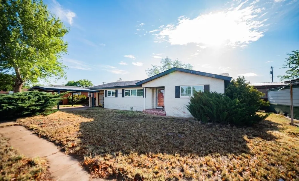 1106 Avenue F Denver City, TX 79323
