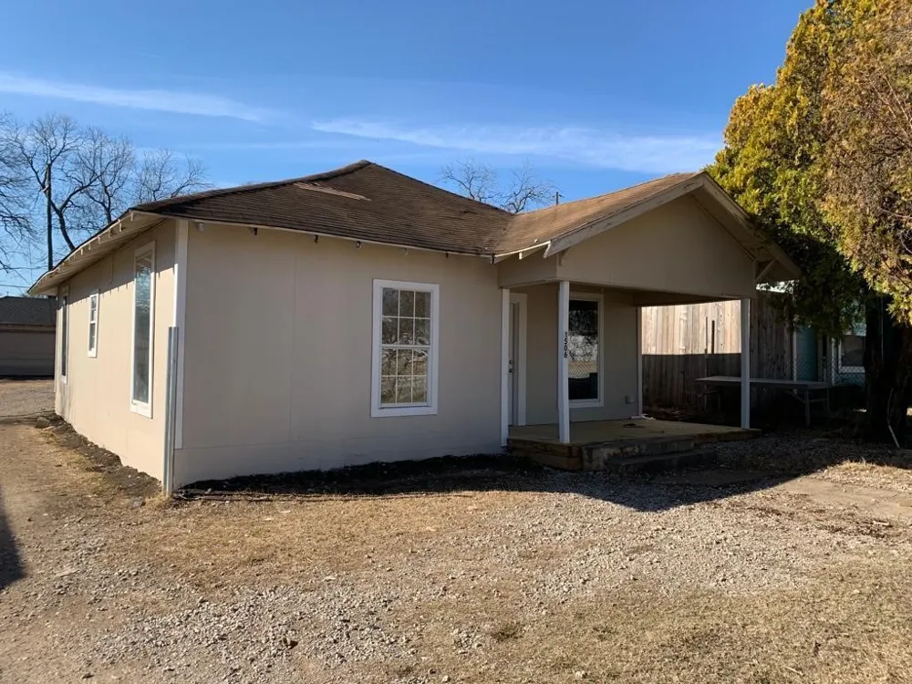 1506 Vermont Avenue Dallas, TX 75216