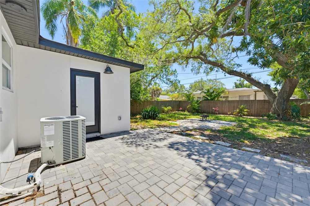 1275 PALM STREET Clearwater, FL 33755