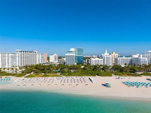 2901 Collins Ave #901