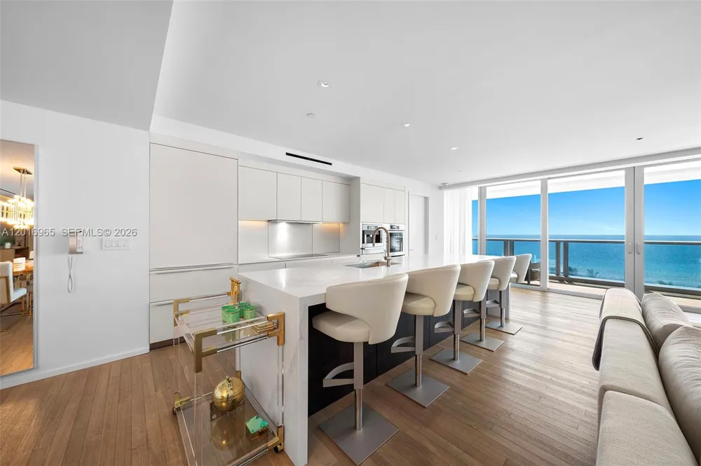 2901 Collins Ave #901 Miami Beach, FL 33140