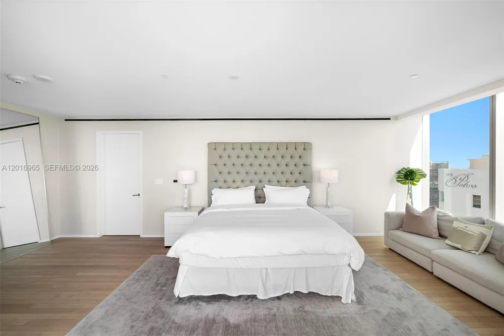 2901 Collins Ave #901 Miami Beach, FL 33140
