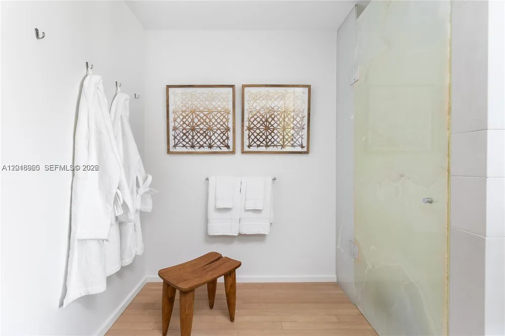 2901 Collins Ave #901 Miami Beach, FL 33140