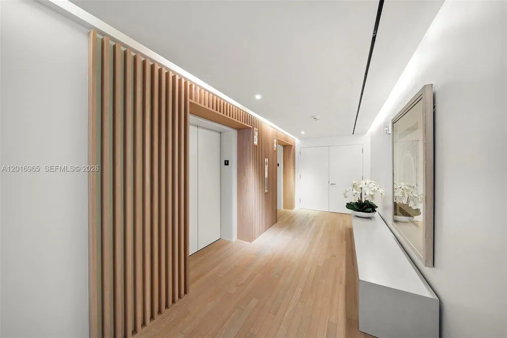 2901 Collins Ave #901 Miami Beach, FL 33140