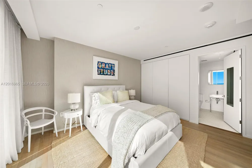 2901 Collins Ave #901 Miami Beach, FL 33140