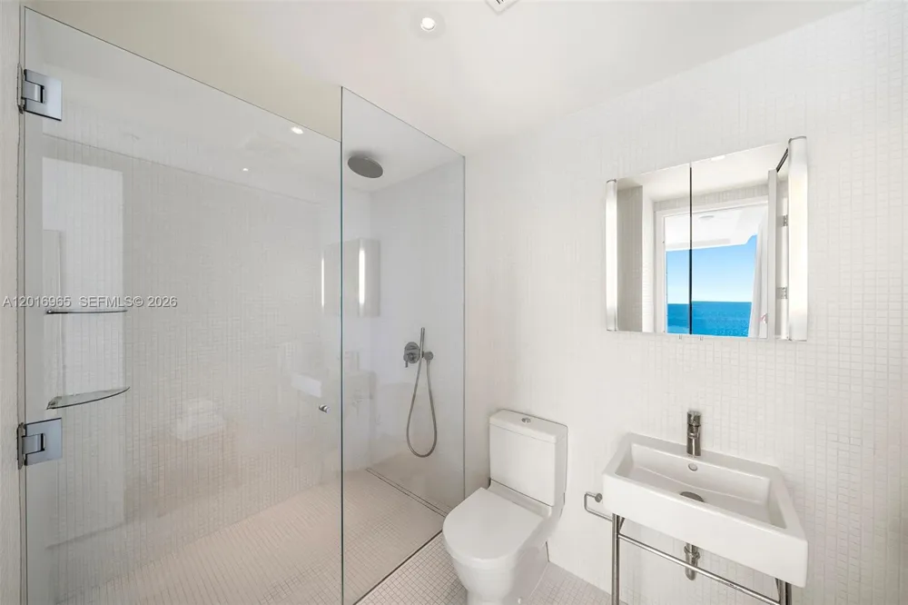 2901 Collins Ave #901 Miami Beach, FL 33140