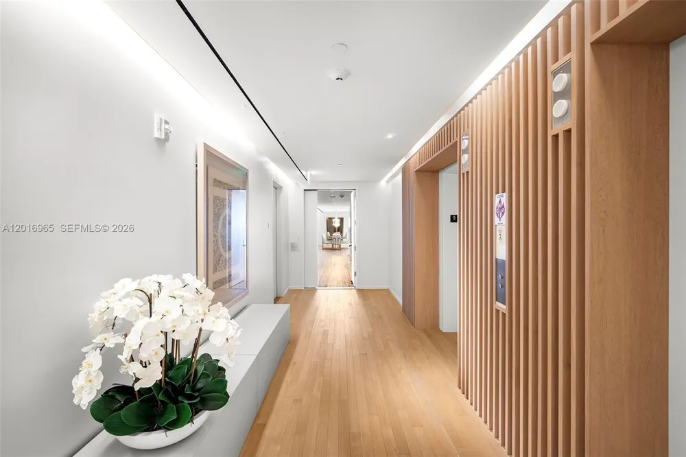 2901 Collins Ave #901 Miami Beach, FL 33140