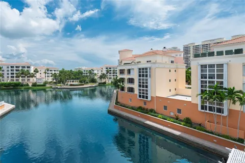 737 Crandon Blvd #402
