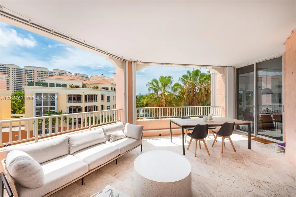 737 Crandon Blvd #402 Key Biscayne, FL 33149