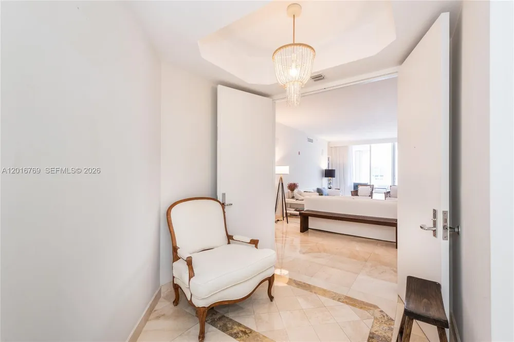 737 Crandon Blvd #402 Key Biscayne, FL 33149