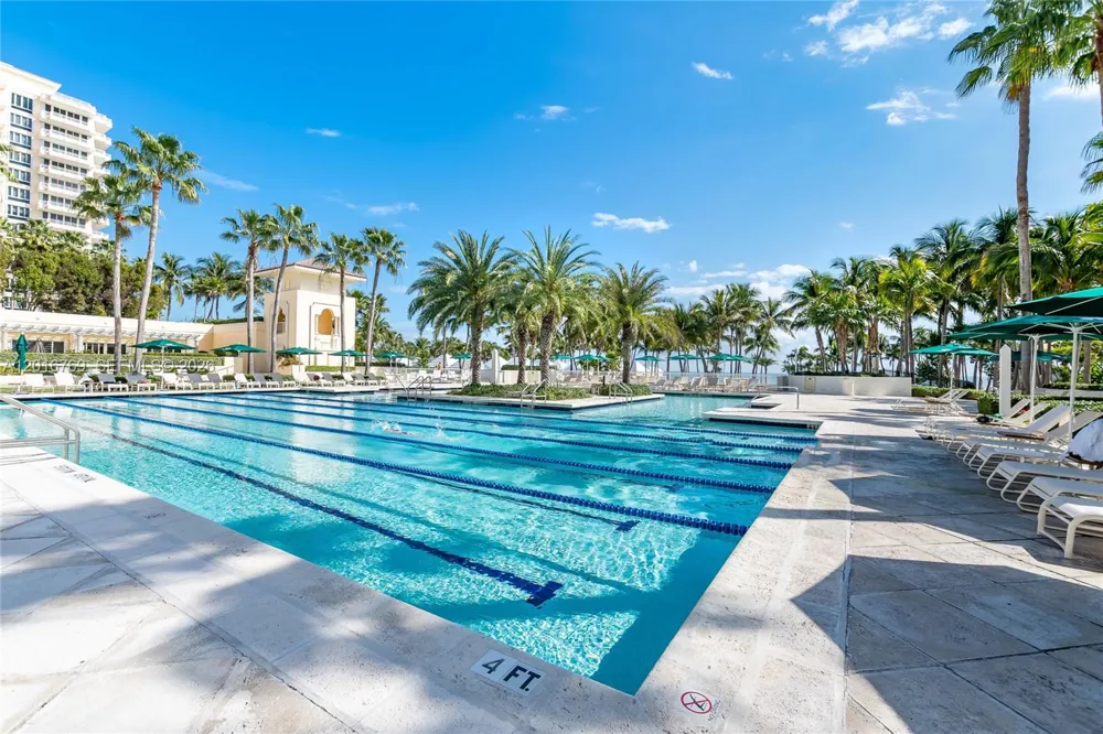 737 Crandon Blvd #402 Key Biscayne, FL 33149