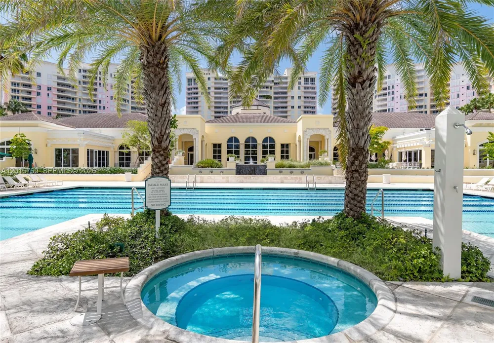 737 Crandon Blvd #402 Key Biscayne, FL 33149