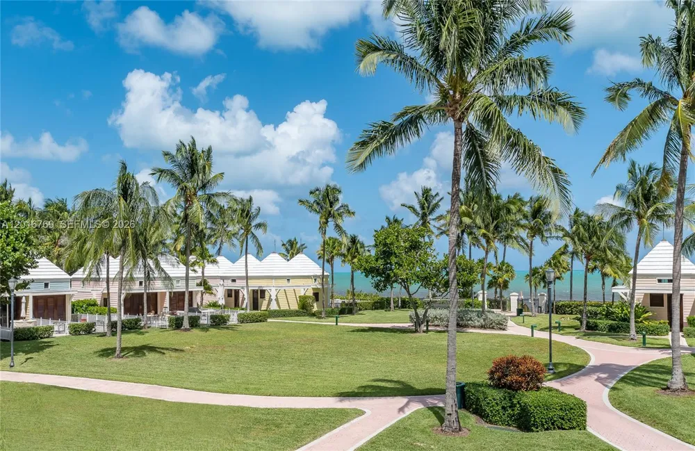 737 Crandon Blvd #402 Key Biscayne, FL 33149