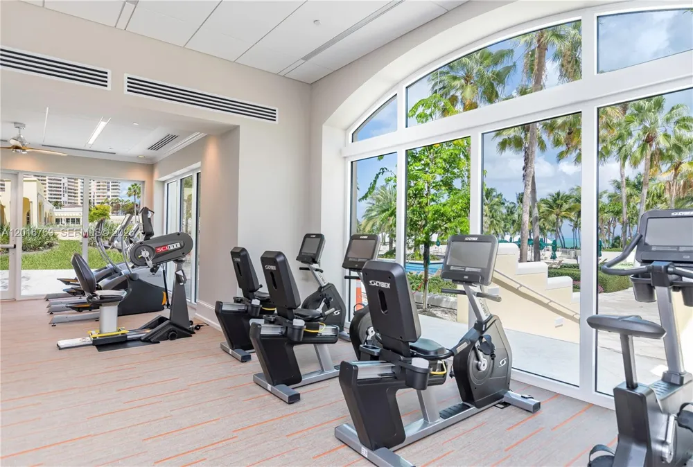737 Crandon Blvd #402 Key Biscayne, FL 33149