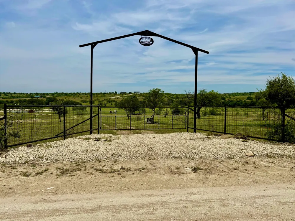 1313 County Road 266 Gustine, TX 76455