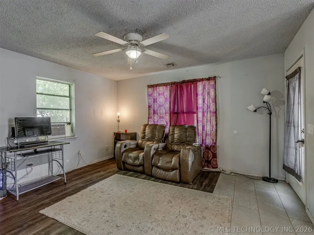 218 S 3rd Avenue Stroud, OK 74079