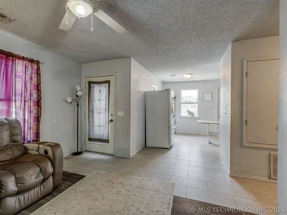 218 S 3rd Avenue Stroud, OK 74079