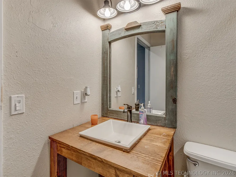 218 S 3rd Avenue Stroud, OK 74079