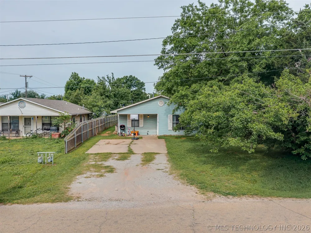 218 S 3rd Avenue Stroud, OK 74079