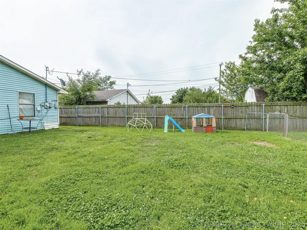 218 S 3rd Avenue Stroud, OK 74079