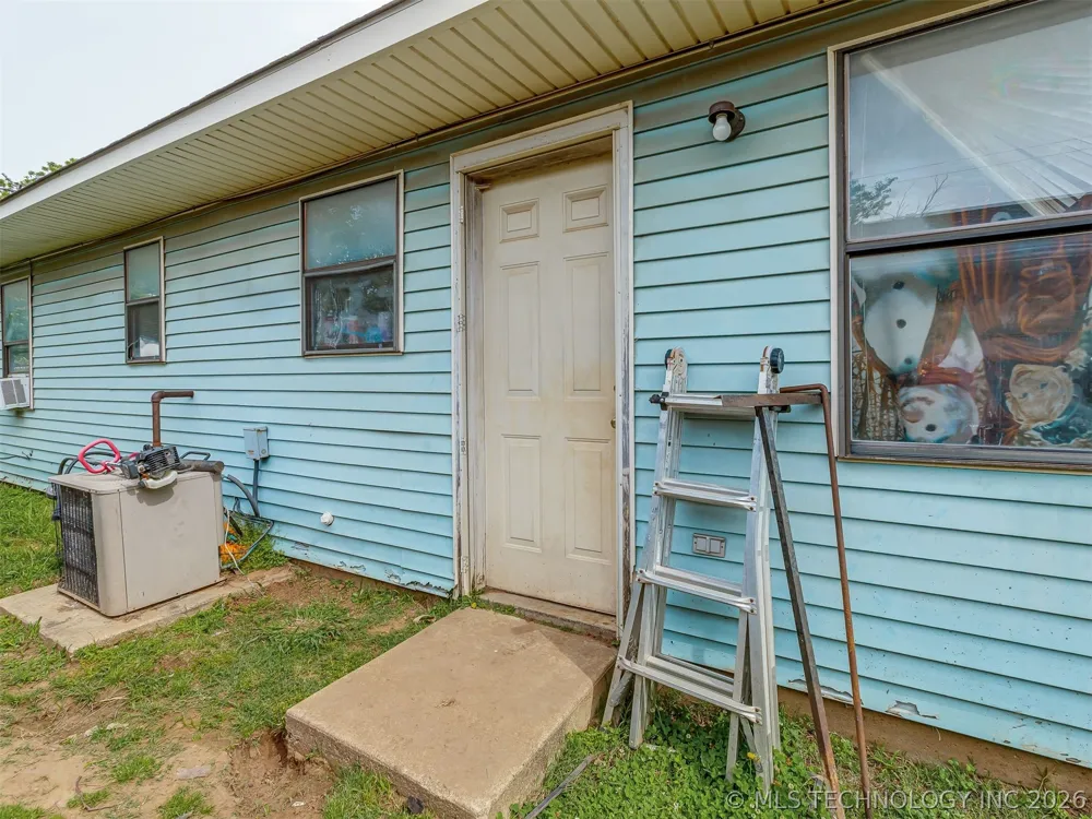 218 S 3rd Avenue Stroud, OK 74079