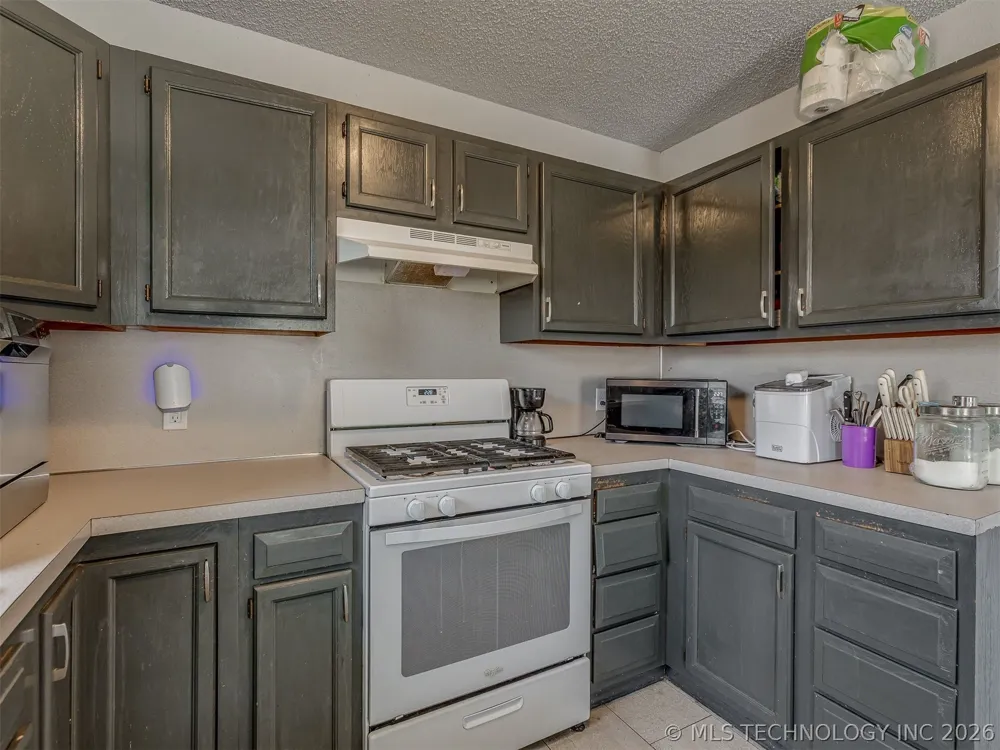 218 S 3rd Avenue Stroud, OK 74079