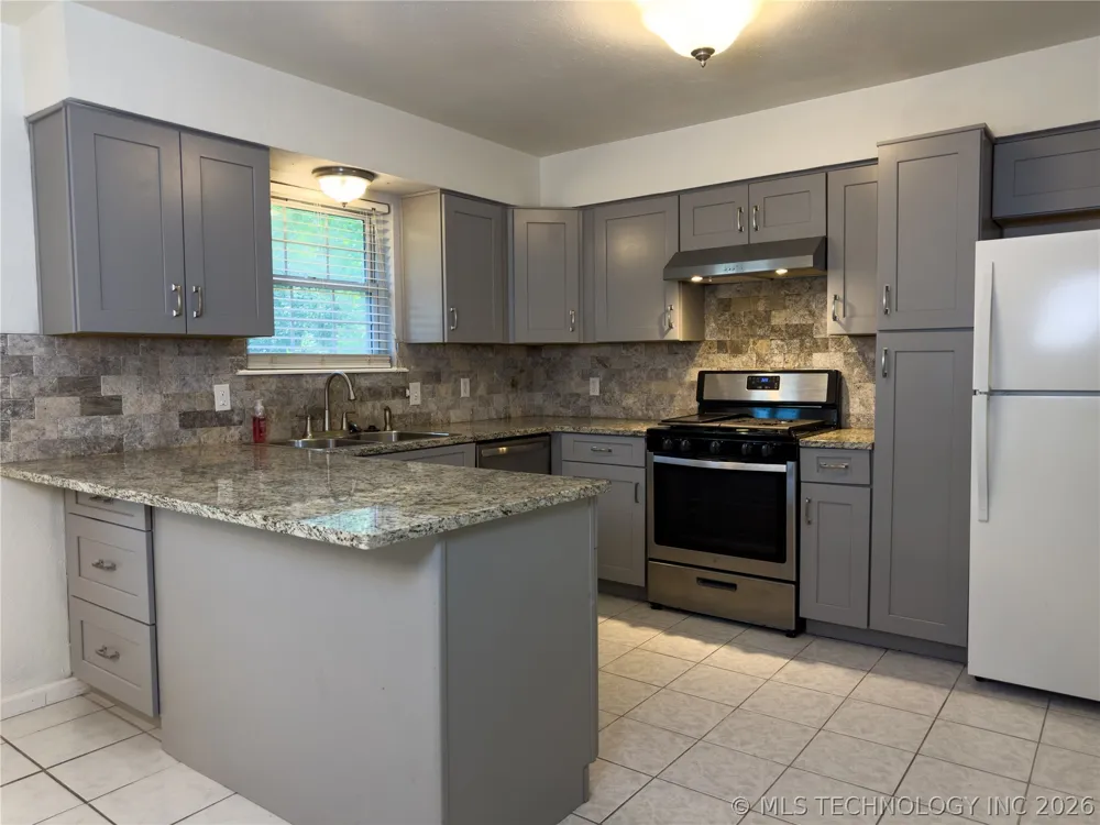 23712 E 104th Street S Broken Arrow, OK 74014