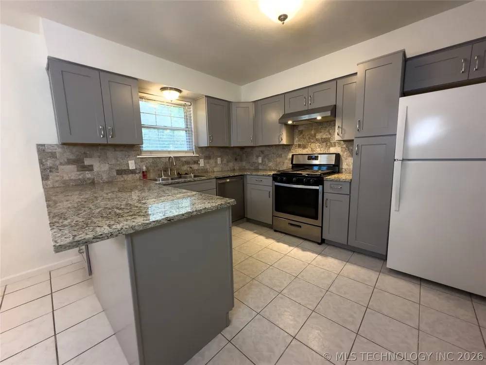 23712 E 104th Street S Broken Arrow, OK 74014