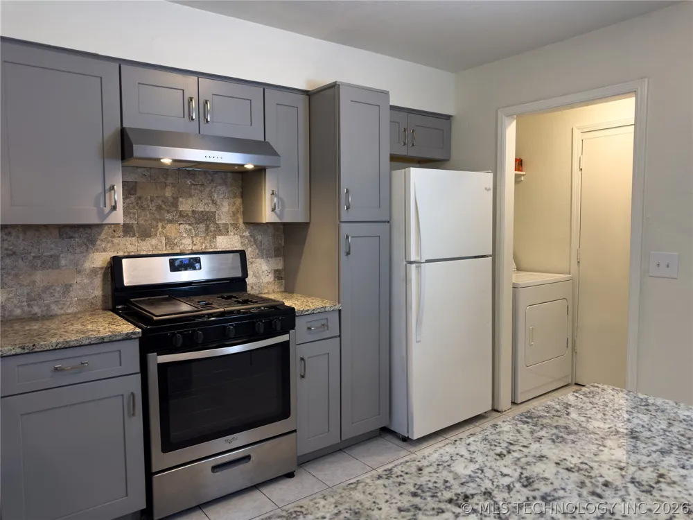 23712 E 104th Street S Broken Arrow, OK 74014
