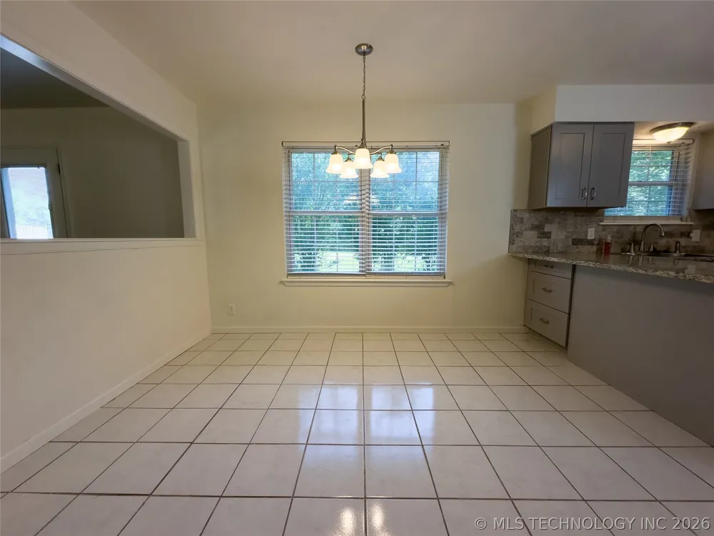 23712 E 104th Street S Broken Arrow, OK 74014