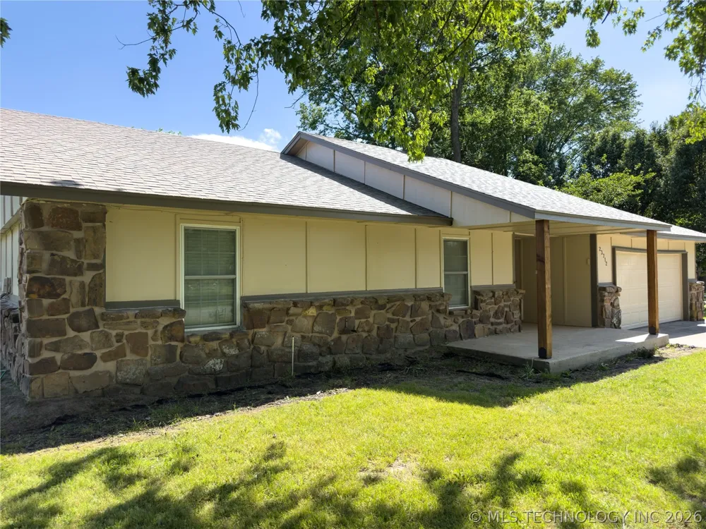23712 E 104th Street S Broken Arrow, OK 74014