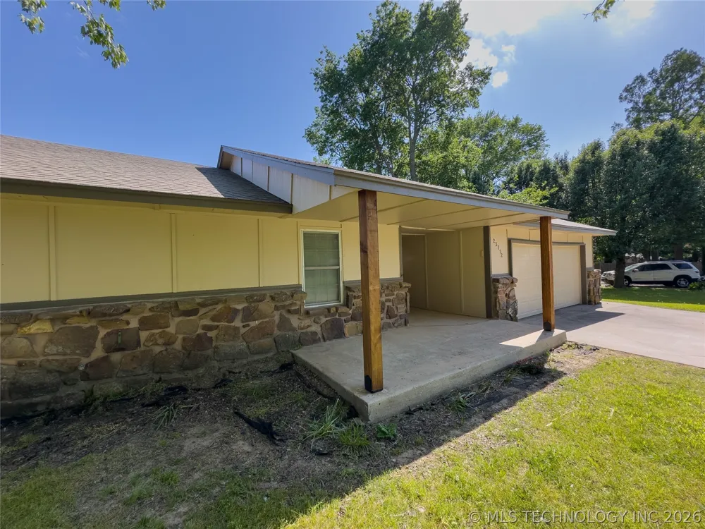 23712 E 104th Street S Broken Arrow, OK 74014