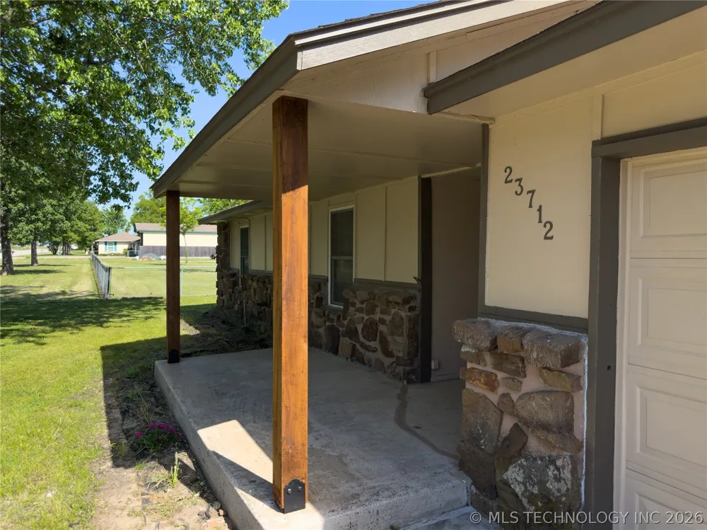 23712 E 104th Street S Broken Arrow, OK 74014