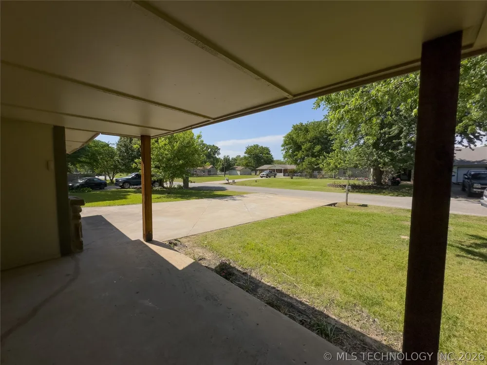 23712 E 104th Street S Broken Arrow, OK 74014